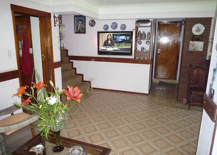 Chalet familiar adosado Rosas Rojas Villa Gesell